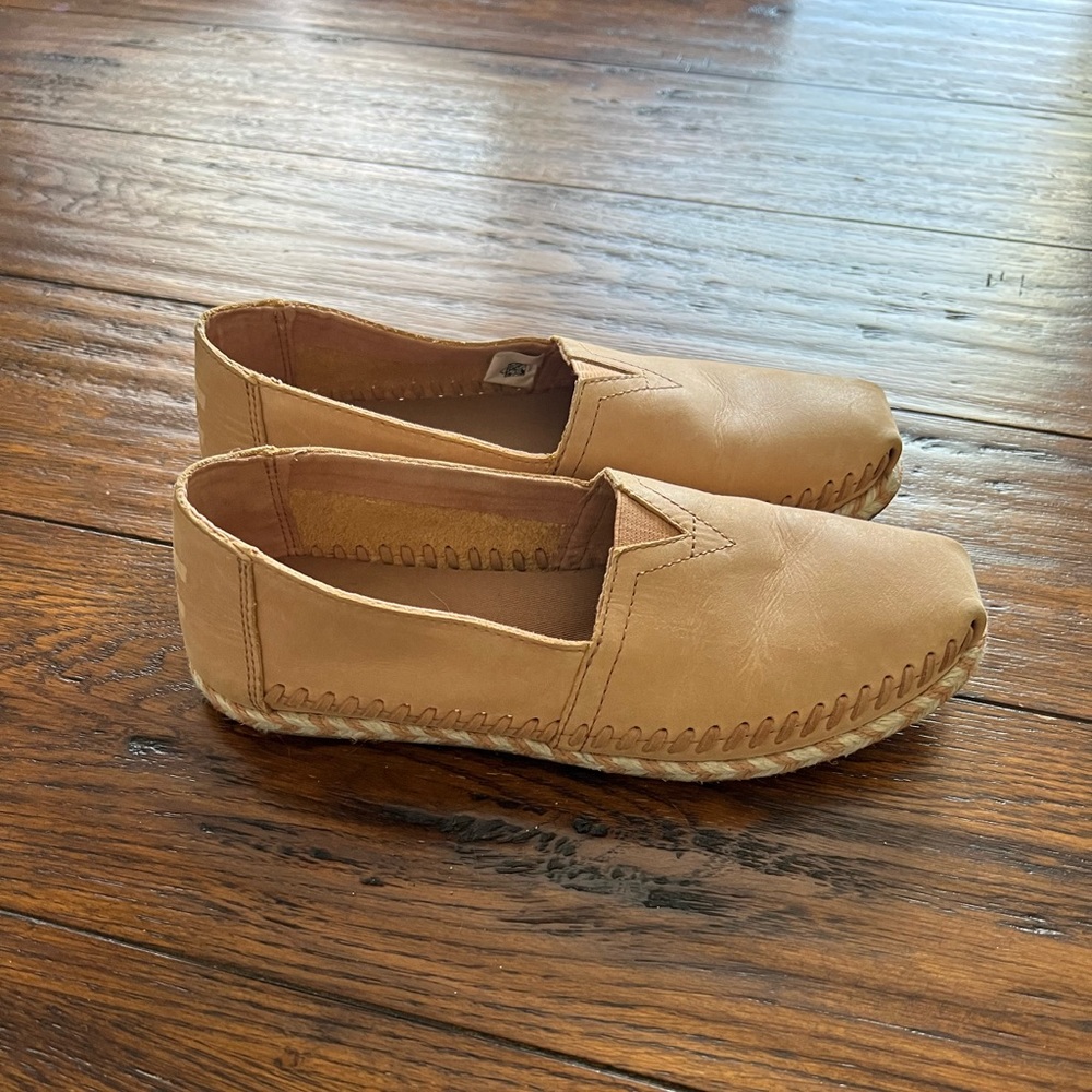 Toms shoes